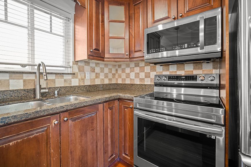 2412 St. Catherines Street