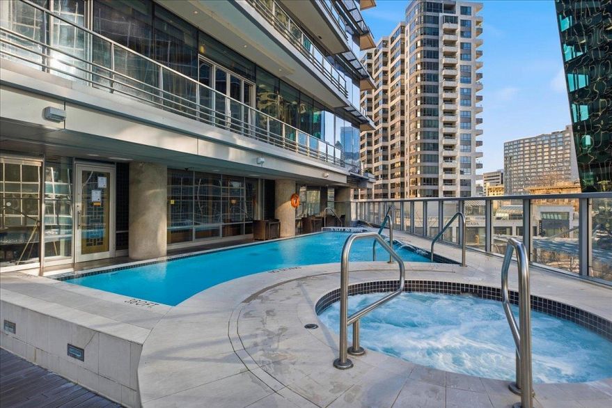 2206 1111 Alberni Street