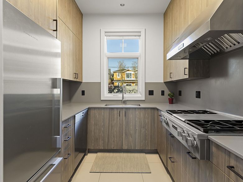 6021 Collingwood Place