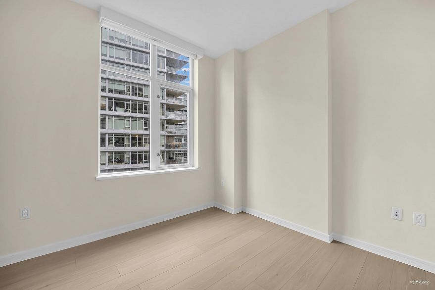 704 181 W 1st Avenue