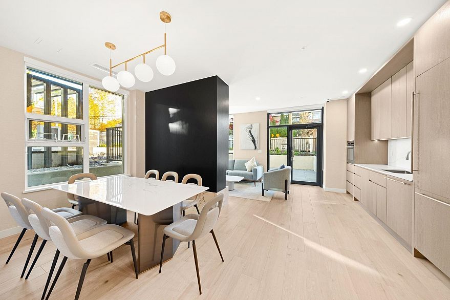 312 5212 Cambie Street