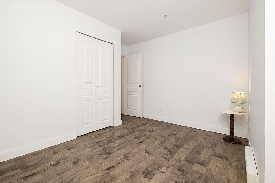 101 8460 Jellicoe Street