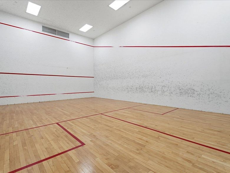 101 550 Pacific Street