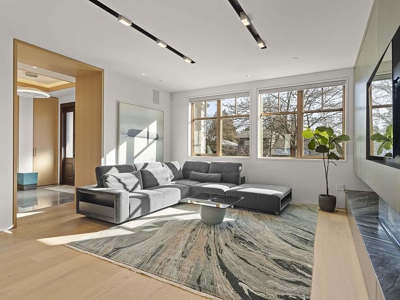 6021 Collingwood Place