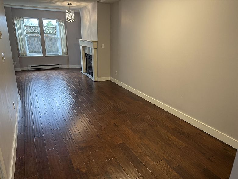 211 5723 Balsam Street