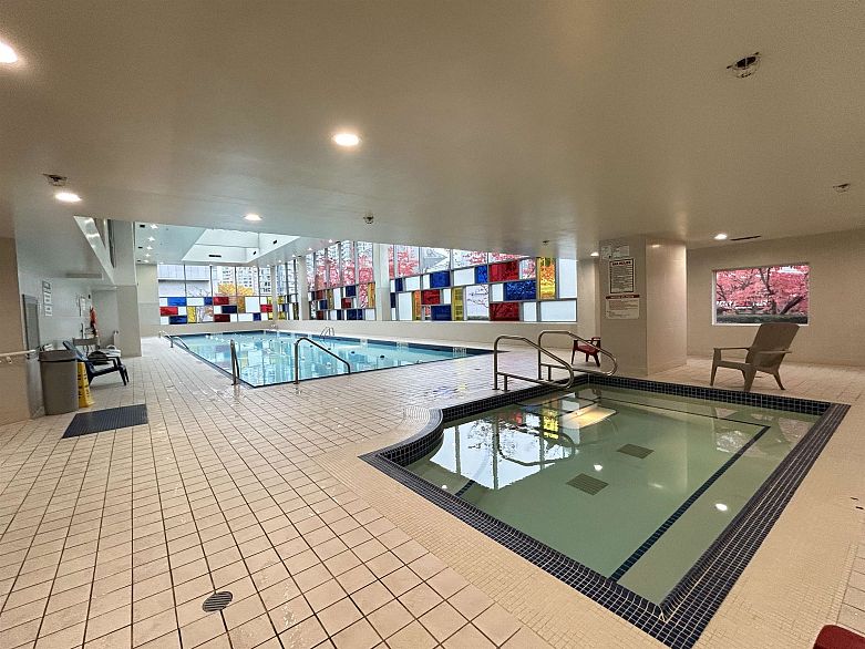 717 161 W Georgia Street