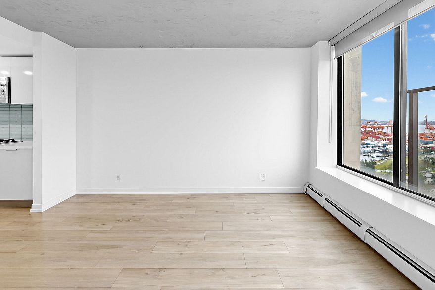 2702 108 W Cordova Street