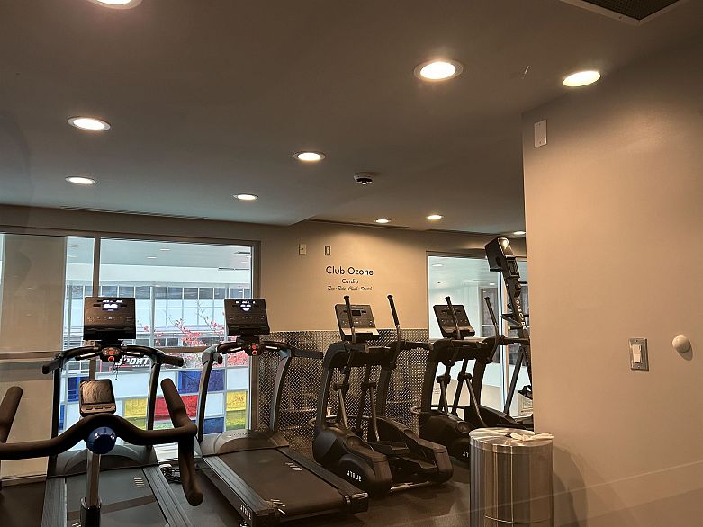 717 161 W Georgia Street