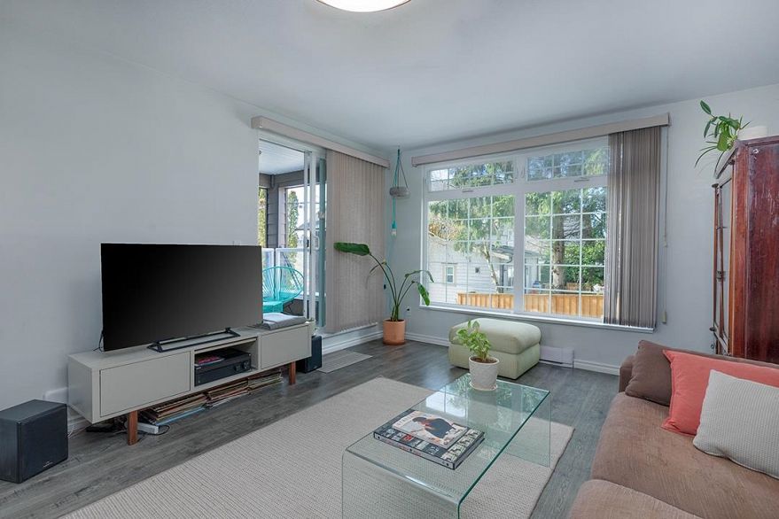 102 3981 Fraser Street