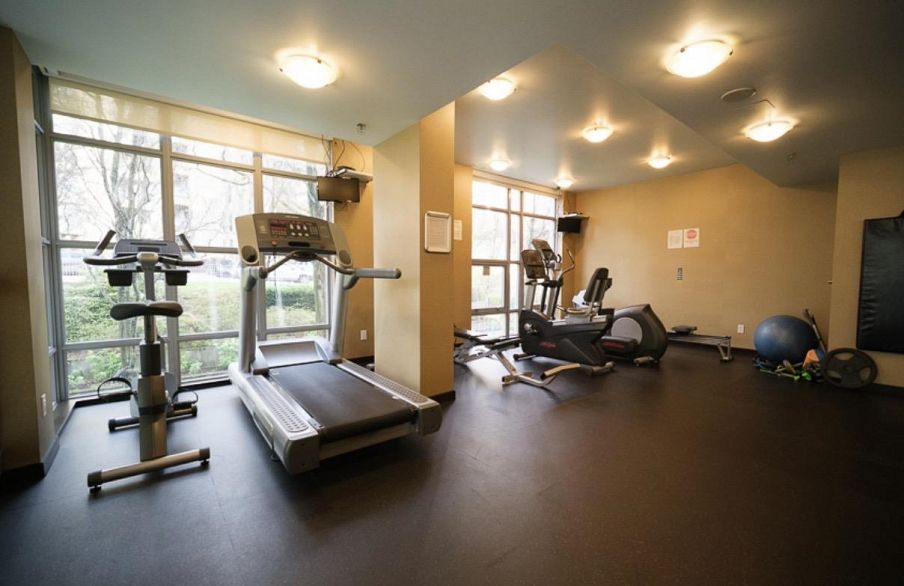 806 1005 Beach Avenue