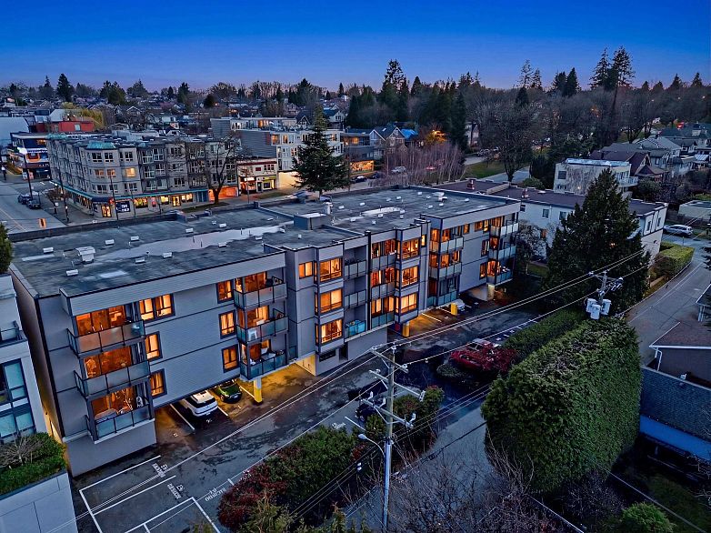 207 3663 W 16 Avenue