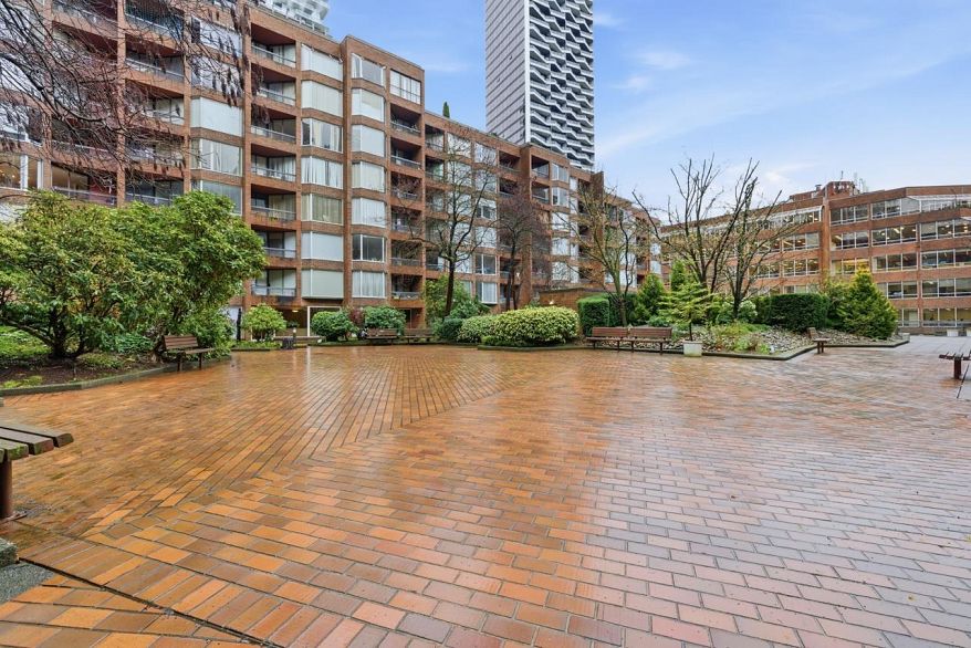 116 950 Drake Street