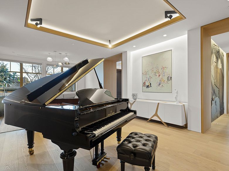 6021 Collingwood Place