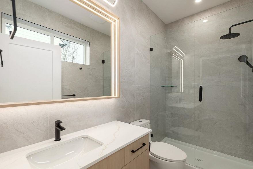 1 3506 E Pender Street