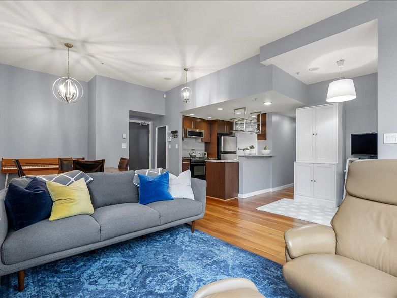 101 550 Pacific Street