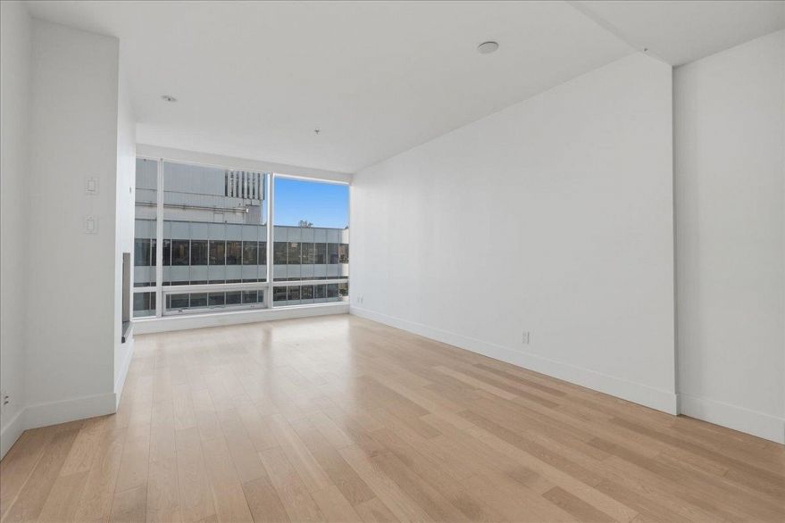 2206 1111 Alberni Street