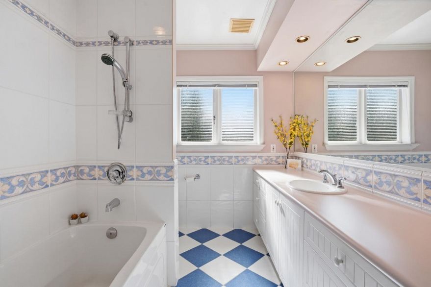 6034 Collingwood Place