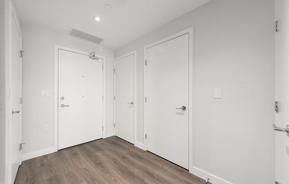 506 3430 E Kent Avenue South