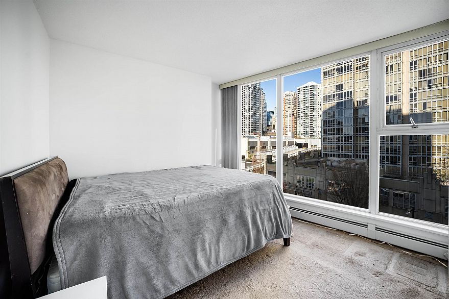 702 1008 Cambie Street