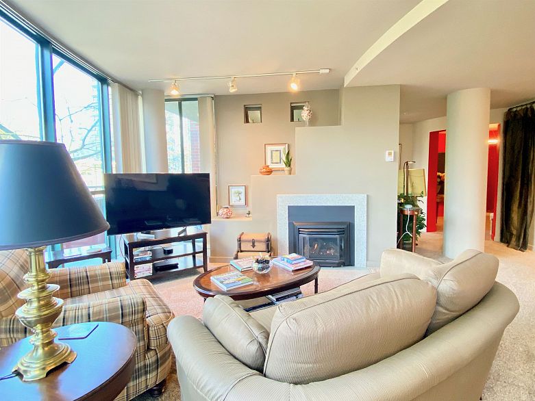 301 1888 Alberni Street