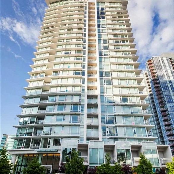 717 161 W Georgia Street