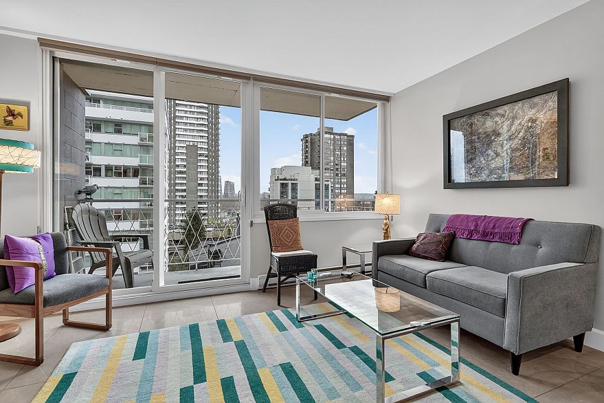 402 1100 Harwood Street