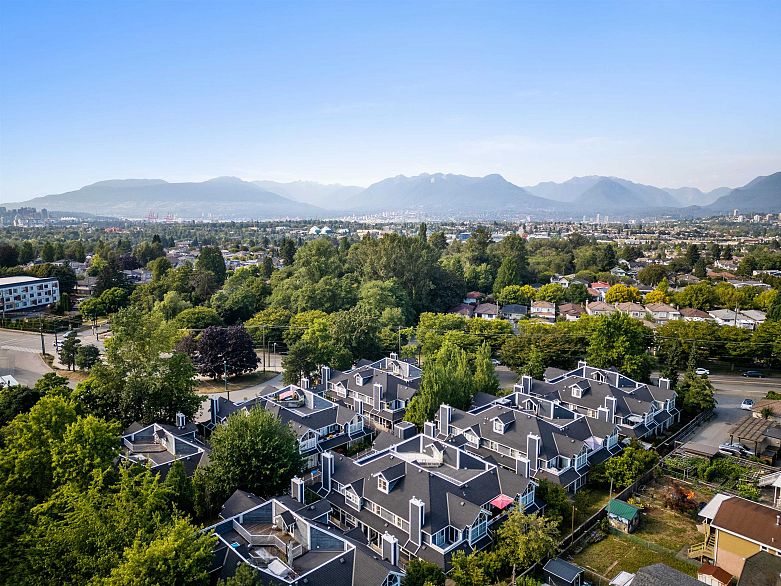 118 2960 E 29th Avenue