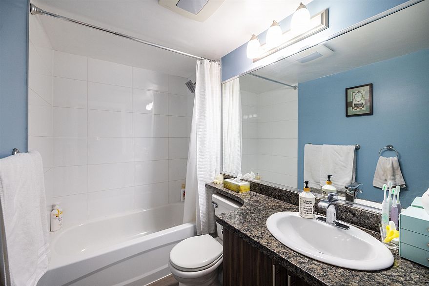 312 1239 Kingsway Street