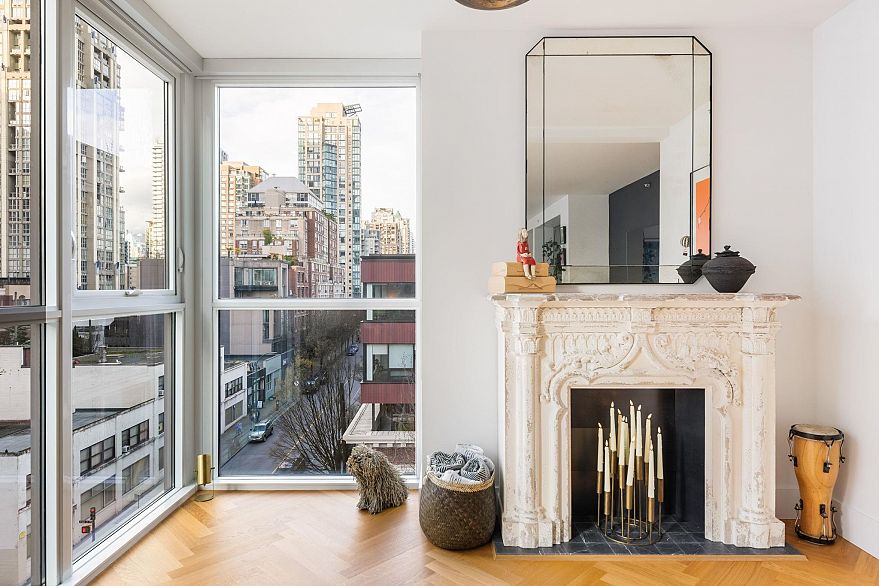 806 1318 Homer Street