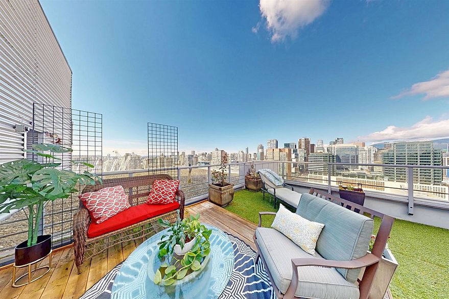 3101 668 Citadel Parade