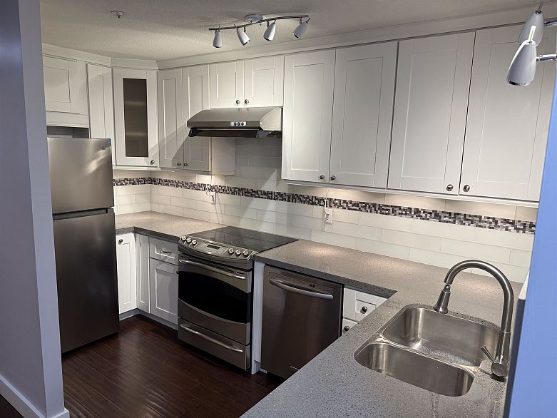 211 5723 Balsam Street