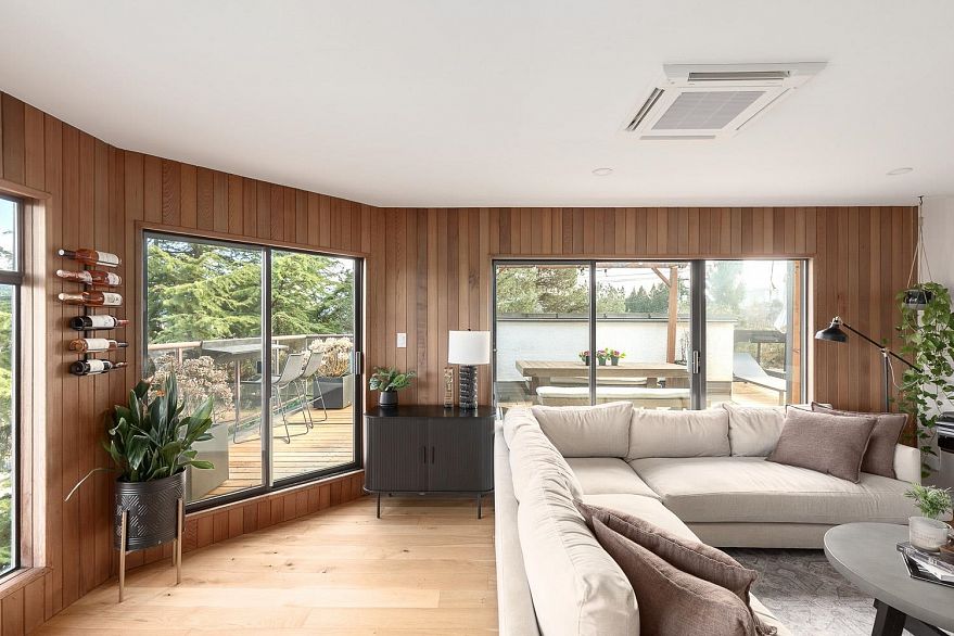 408 2222 Prince Edward Street