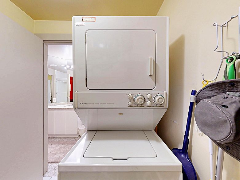 301 1888 Alberni Street