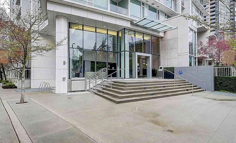 717 161 W Georgia Street