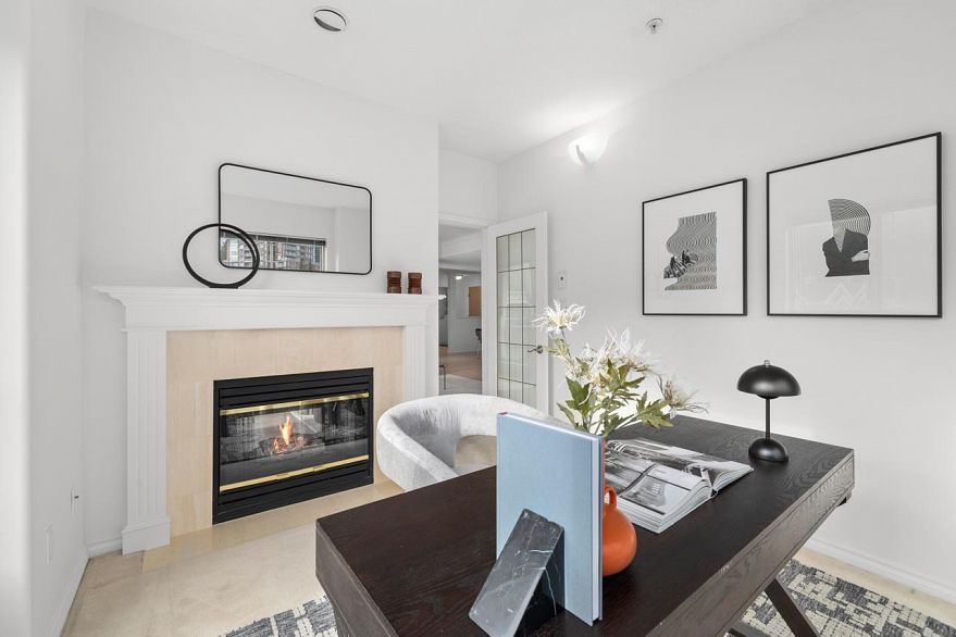 207 5760 Hampton Place