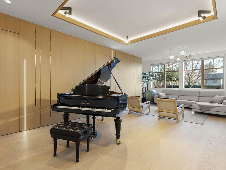 6021 Collingwood Place