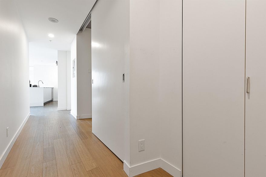 1808 128 W Cordova Street