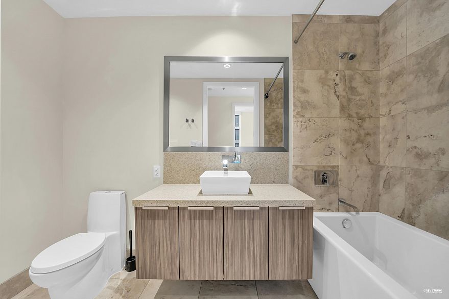 704 181 W 1st Avenue