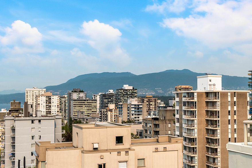 906 1250 Burnaby Street