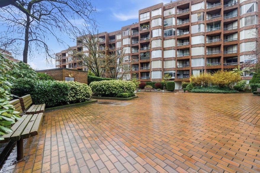 116 950 Drake Street