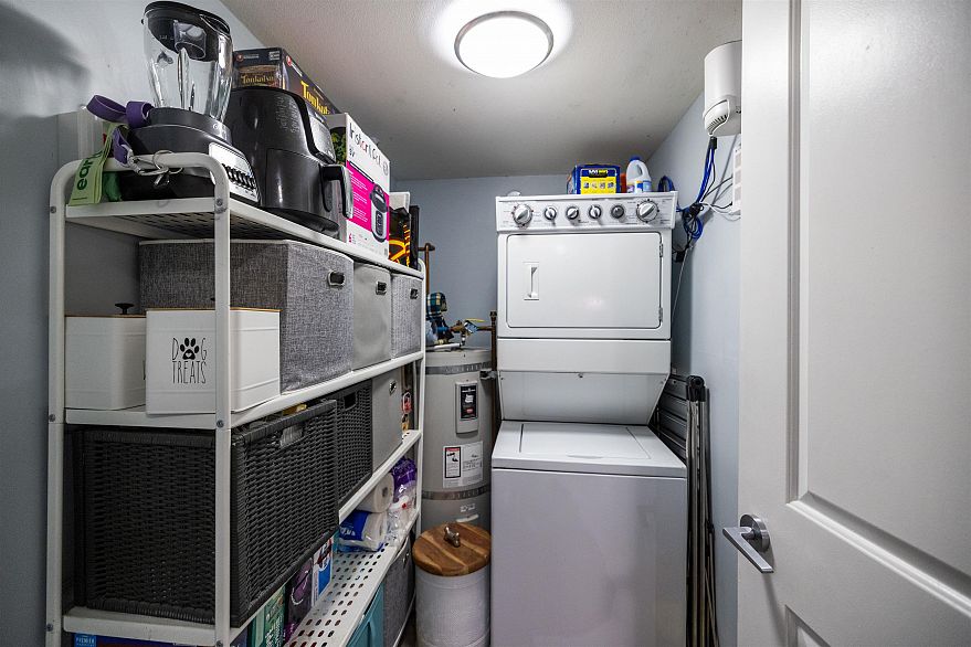 312 1239 Kingsway Street