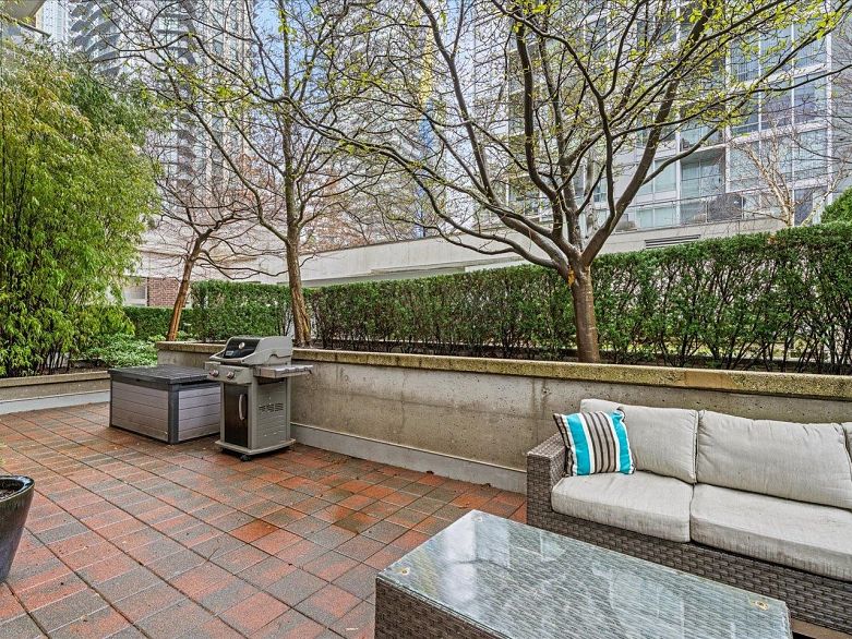 101 550 Pacific Street