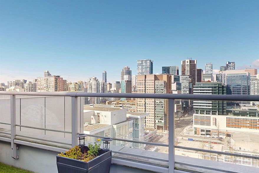 3101 668 Citadel Parade