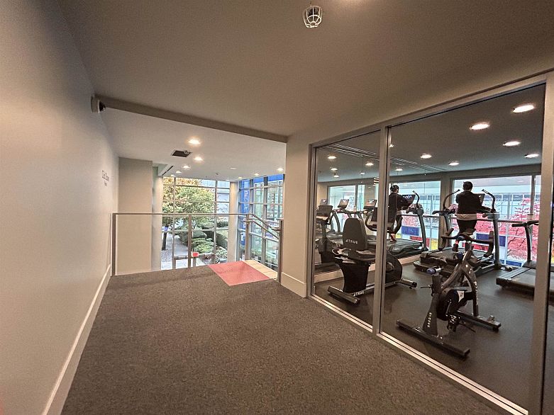 717 161 W Georgia Street