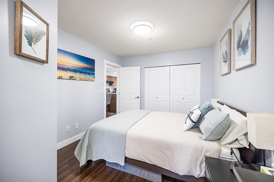 312 1239 Kingsway Street