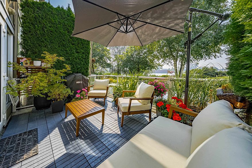 2162 E Kent Avenue South