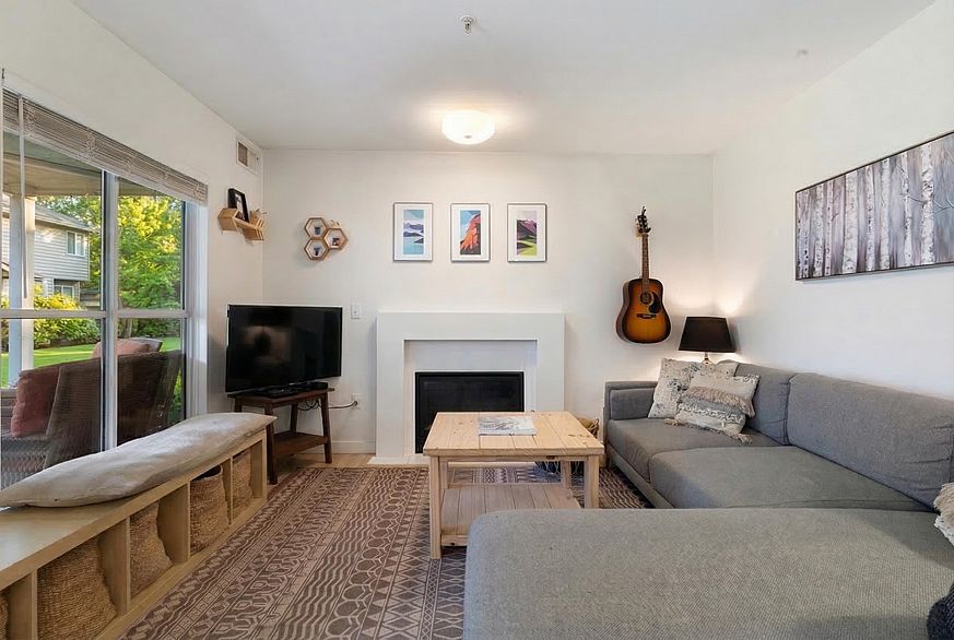 118 2960 E 29th Avenue