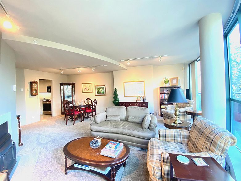 301 1888 Alberni Street