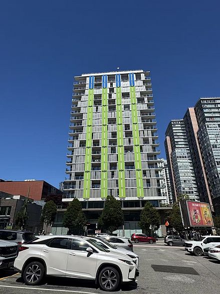 908 999 Seymour Street