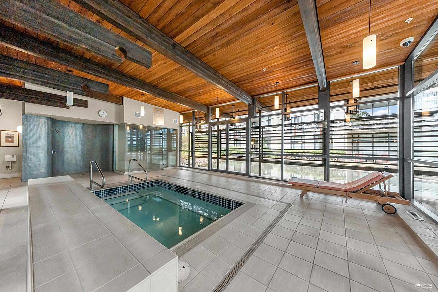 609 4685 Valley Drive